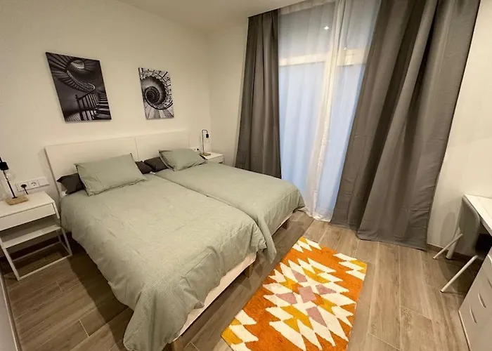 Precioso Apartamento Con Patio. Pyp