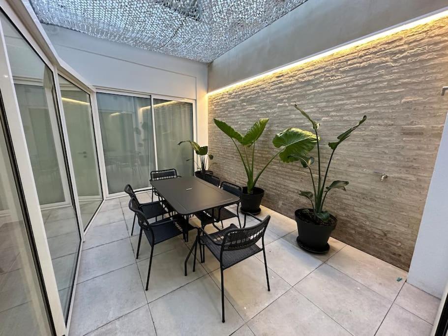 Precioso Con Patio. Pyp Walencja